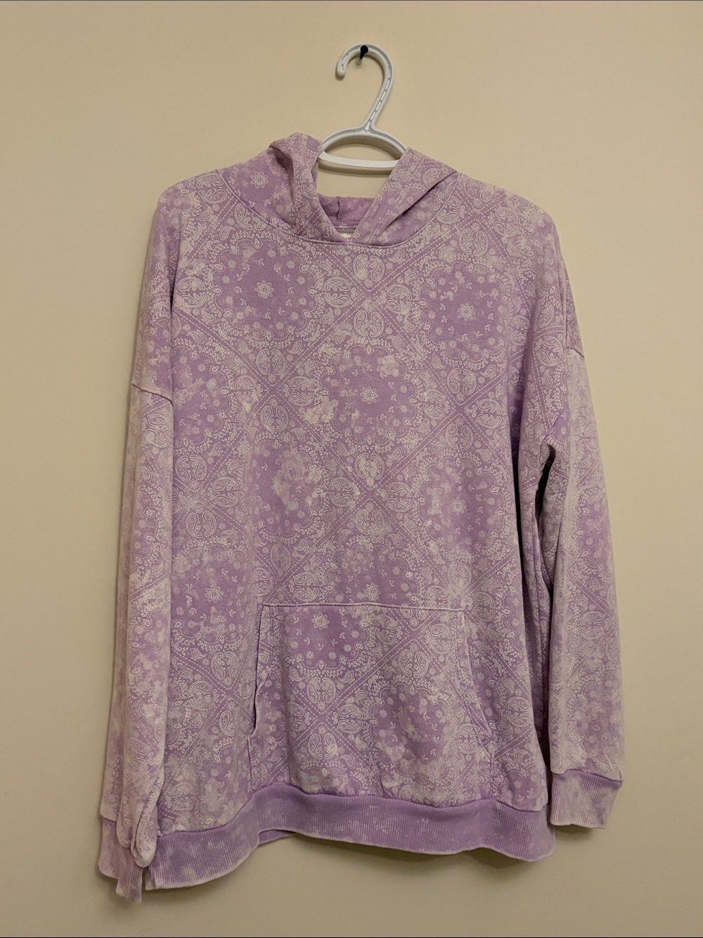 No Boundaries Lavender Paisley Hooded Sweatshirt